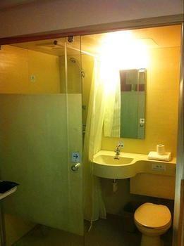 Yi Bai Chain Hotel Xiamen Exterior photo